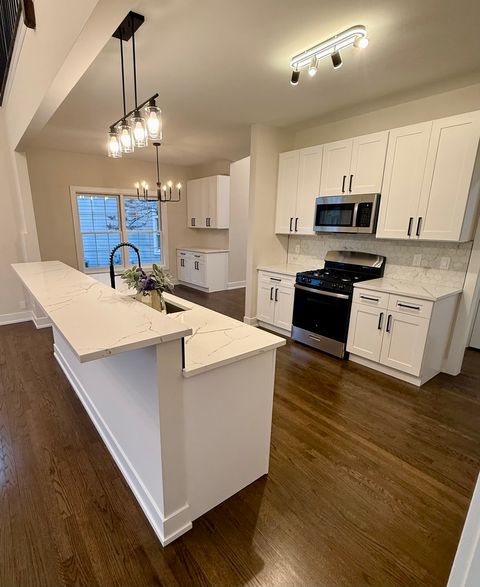 Tiny photo for 1724 Waverly Circle, St. Charles, IL 60174 (MLS # 12583063)