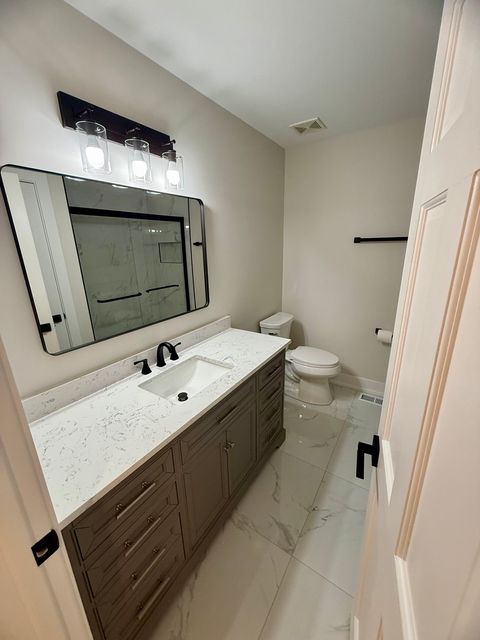 Tiny photo for 1724 Waverly Circle, St. Charles, IL 60174 (MLS # 12583063)