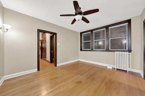 Tiny photo for 820 Washington Boulevard #G, Oak Park, IL 60302 (MLS # 12477452)
