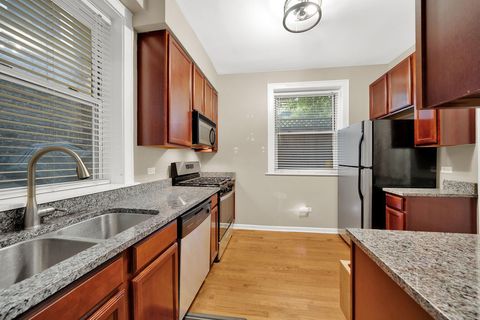 Tiny photo for 820 Washington Boulevard #G, Oak Park, IL 60302 (MLS # 12477452)