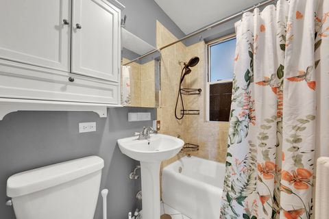 Tiny photo for 820 Washington Boulevard #G, Oak Park, IL 60302 (MLS # 12477452)