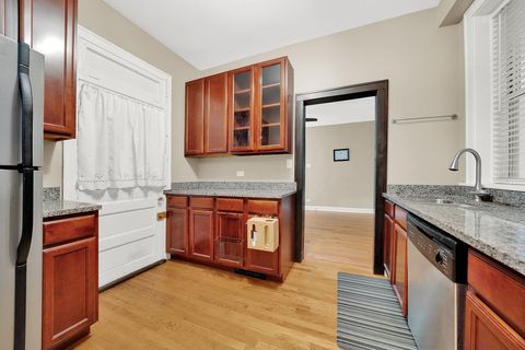 Tiny photo for 820 Washington Boulevard #G, Oak Park, IL 60302 (MLS # 12477452)