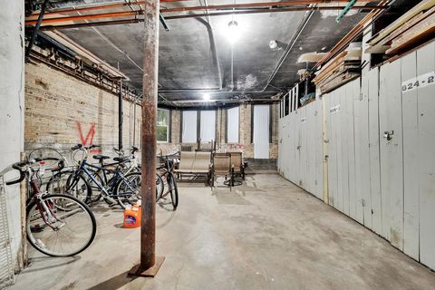 Tiny photo for 820 Washington Boulevard #G, Oak Park, IL 60302 (MLS # 12477452)