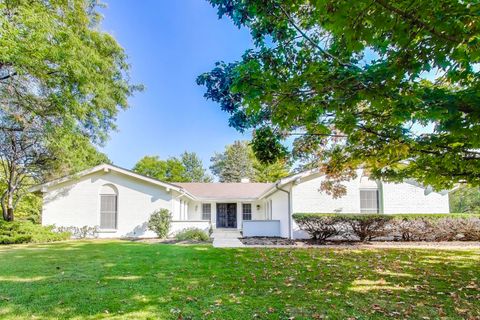 Photo of 1627 S Ridge Road, Lake Forest, IL 60045 (MLS # 12483785)