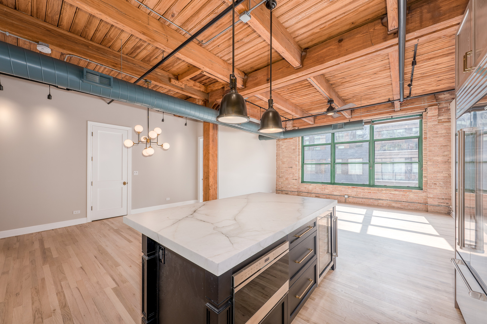 1017 W Washington Boulevard 4D