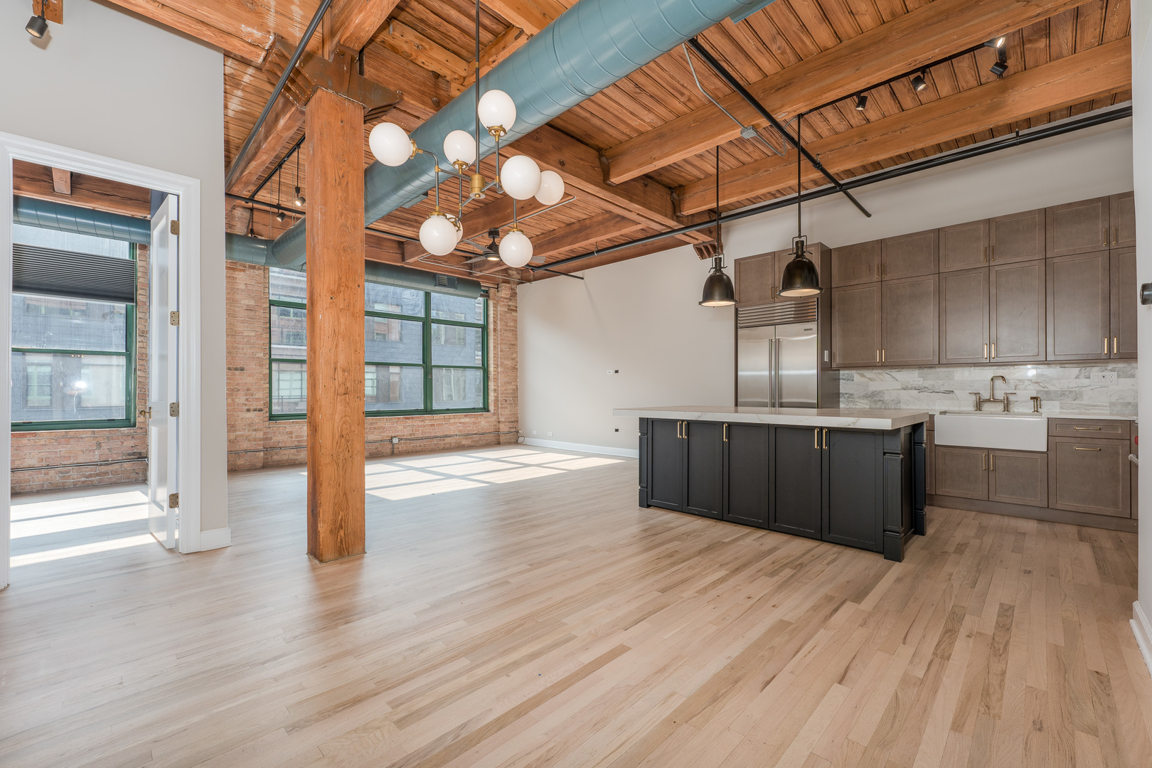 1017 W Washington Boulevard 4D
