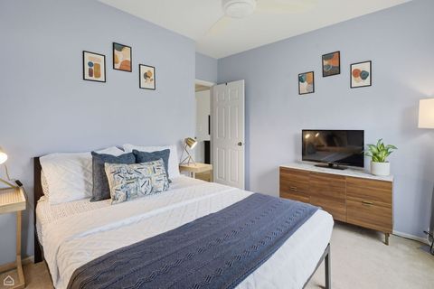 Tiny photo for 101 Windwood Court #101, Buffalo Grove, IL 60089 (MLS # 12635272)