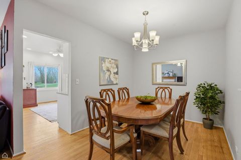 Tiny photo for 101 Windwood Court #101, Buffalo Grove, IL 60089 (MLS # 12635272)