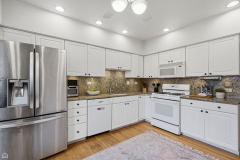 Tiny photo for 101 Windwood Court #101, Buffalo Grove, IL 60089 (MLS # 12635272)