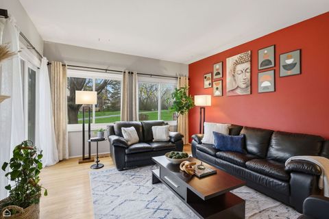 Tiny photo for 101 Windwood Court #101, Buffalo Grove, IL 60089 (MLS # 12635272)