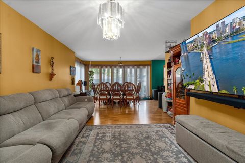 Tiny photo for 719 N President Street, Wheaton, IL 60187 (MLS # 12526902)