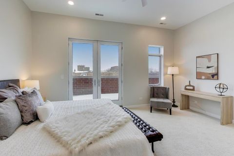 Tiny photo for 1600 N MARSHFIELD Avenue #403, Chicago, IL 60622 (MLS # 12550393)