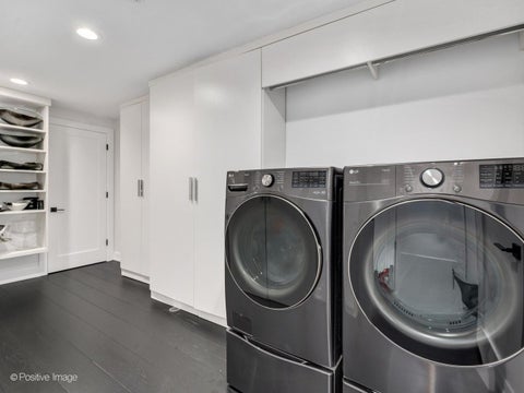 Tiny photo for 5 OAK BROOK CLUB Drive #P6-N, Oak Brook, IL 60523 (MLS # 12695717)