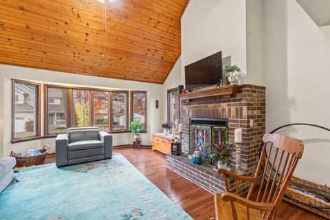 Tiny photo for 33805 N Oak Street, Grayslake, IL 60030 (MLS # 12522489)