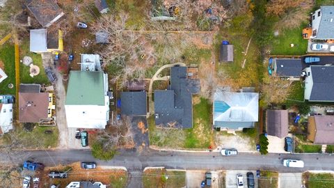 Tiny photo for 33805 N Oak Street, Grayslake, IL 60030 (MLS # 12522489)