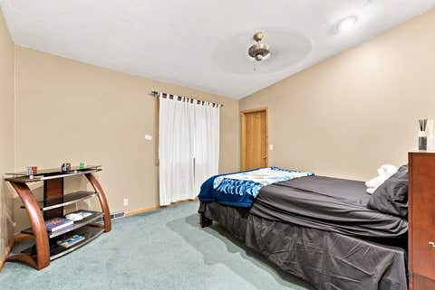 Tiny photo for 1106 Summit Hills Drive, Bettendorf, IA 52722 (MLS # 12736622)