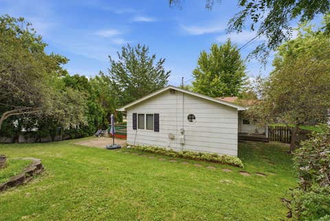 Tiny photo for 1106 Summit Hills Drive, Bettendorf, IA 52722 (MLS # 12736622)