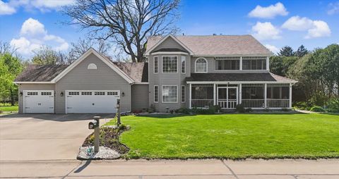 Photo of 1307 Cross Creek Road, Mahomet, IL 61853 (MLS # 12628885)