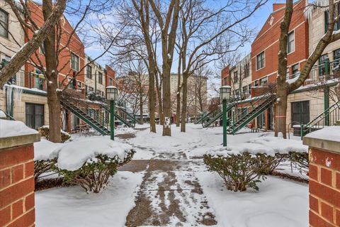 Photo of 1812 S DEARBORN Street #43, Chicago, IL 60616 (MLS # 12559396)