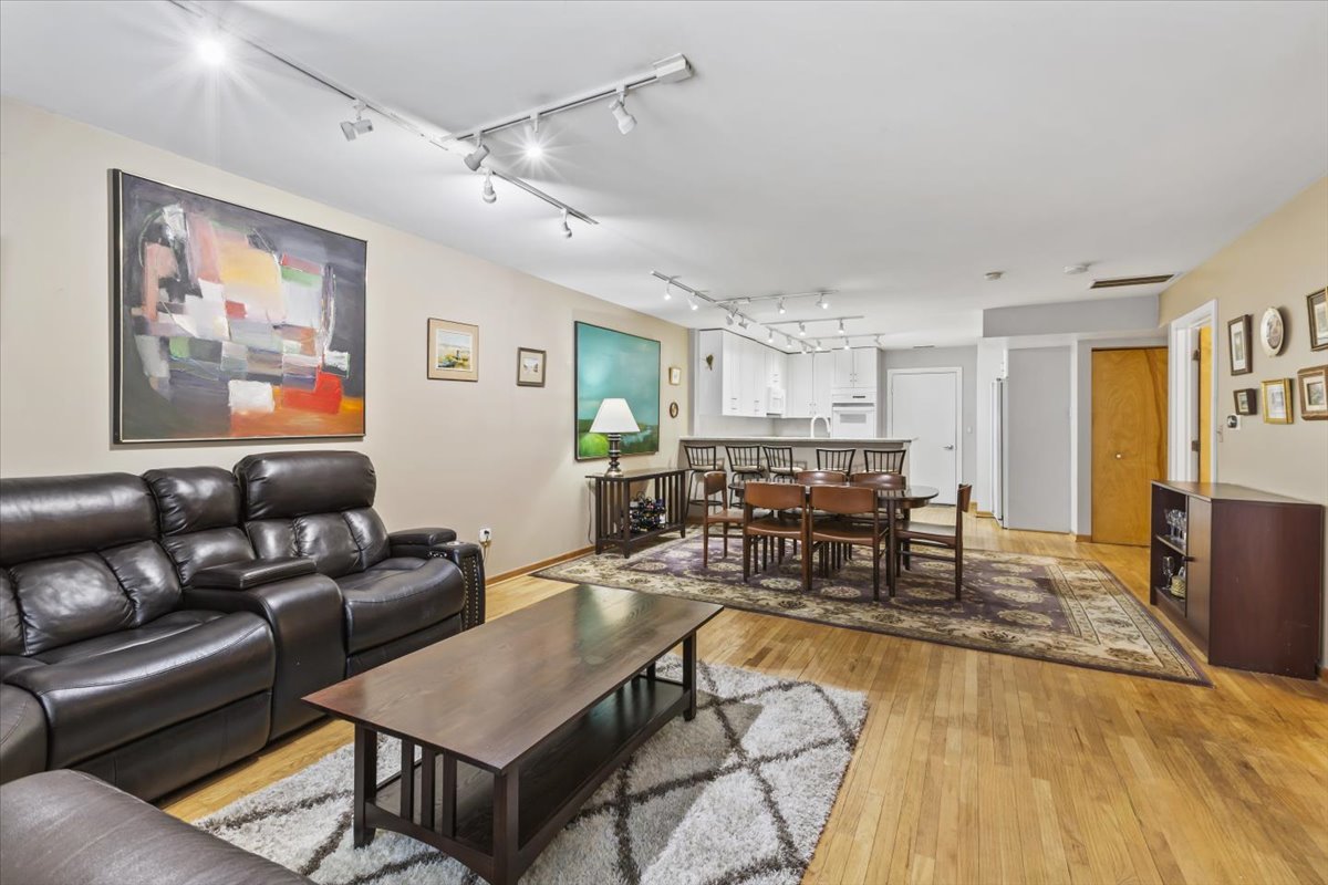 1812 S DEARBORN Street 43