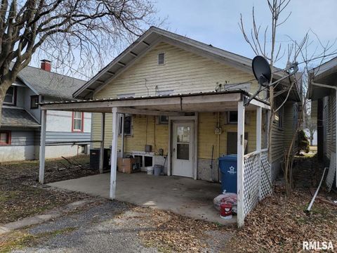 Tiny photo for 334 S LINCOLN Boulevard, Centralia, IL 62801 (MLS # EB460785)