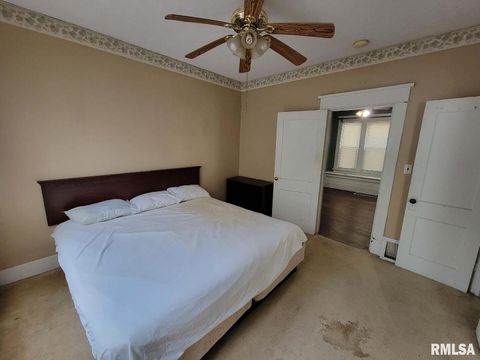 Tiny photo for 334 S LINCOLN Boulevard, Centralia, IL 62801 (MLS # EB460785)