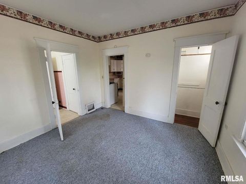 Tiny photo for 334 S LINCOLN Boulevard, Centralia, IL 62801 (MLS # EB460785)