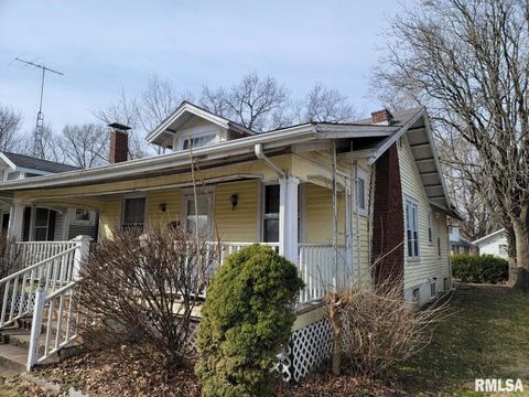 Tiny photo for 334 S LINCOLN Boulevard, Centralia, IL 62801 (MLS # EB460785)