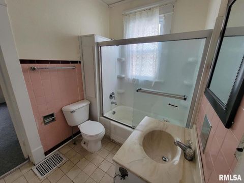 Tiny photo for 334 S LINCOLN Boulevard, Centralia, IL 62801 (MLS # EB460785)