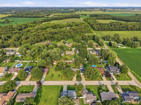 Tiny photo for 8 Woodside Avenue, Kankakee, IL 60901 (MLS # 12727080)