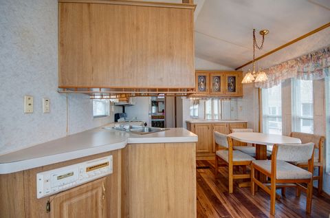 Tiny photo for 8 Bluegill Circle, Wilmington, IL 60481 (MLS # 12331289)