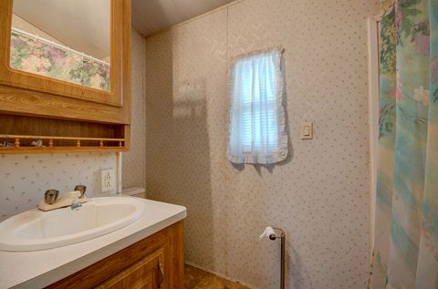 Tiny photo for 8 Bluegill Circle, Wilmington, IL 60481 (MLS # 12331289)