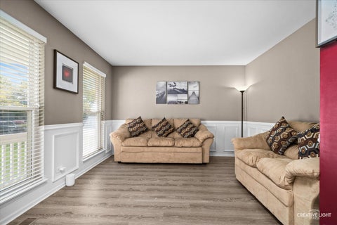 Tiny photo for 624 Jenna Drive, South Elgin, IL 60177 (MLS # 12770929)