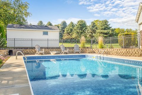 Tiny photo for 2909 Culver Court, Poplar Grove, IL 61065 (MLS # 12472171)