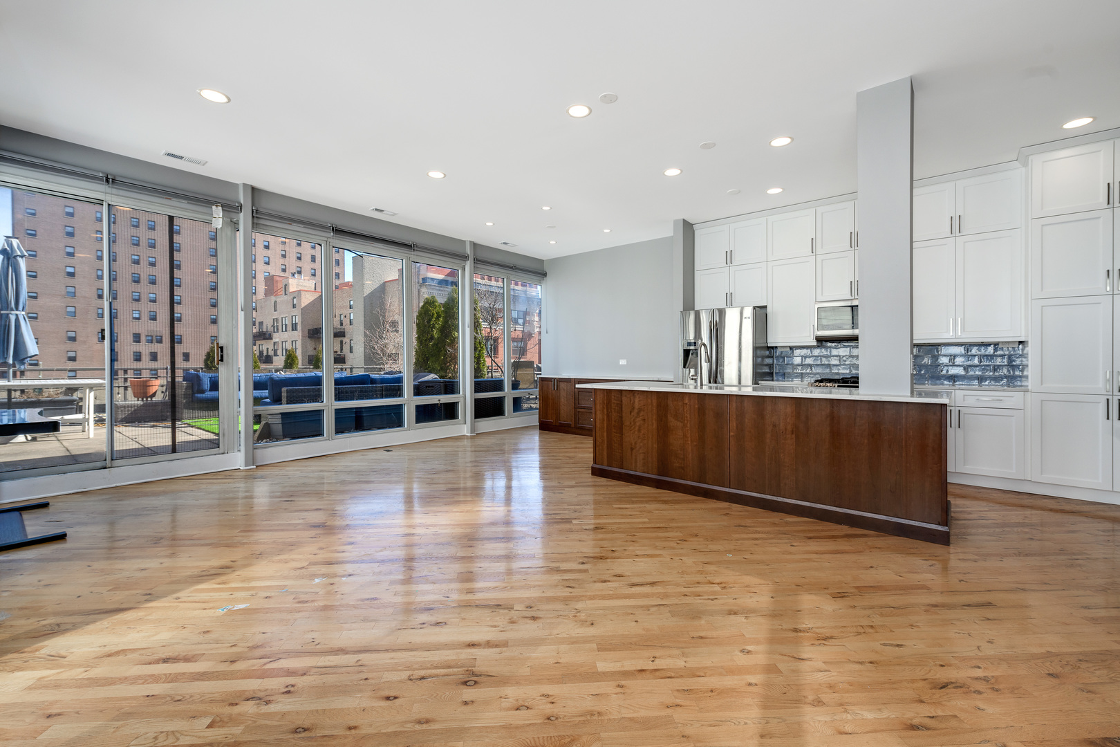 1430 S MICHIGAN Avenue PH2