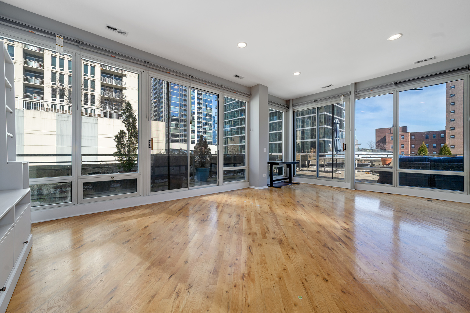 1430 S MICHIGAN Avenue PH2