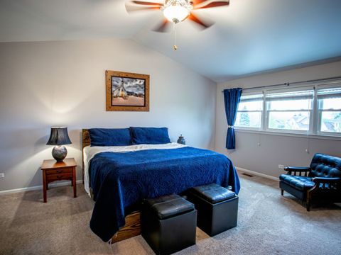 Tiny photo for 17945 W Pond Ridge Circle, Gurnee, IL 60031 (MLS # 12570472)