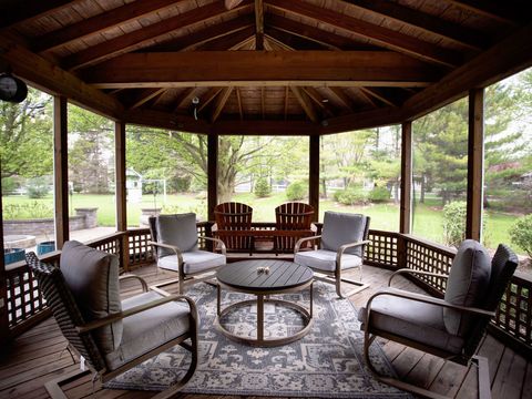 Tiny photo for 17945 W Pond Ridge Circle, Gurnee, IL 60031 (MLS # 12570472)