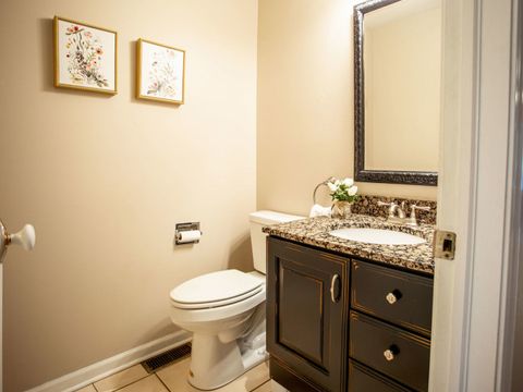 Tiny photo for 17945 W Pond Ridge Circle, Gurnee, IL 60031 (MLS # 12570472)