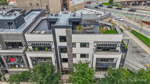 Photo of 1334 W WALTON Street #1W, Chicago, IL 60642 (MLS # 12758311)