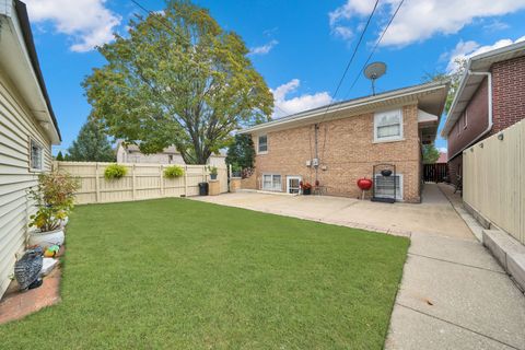 Tiny photo for 7400 W 61st Street, Summit, IL 60501 (MLS # 12463485)
