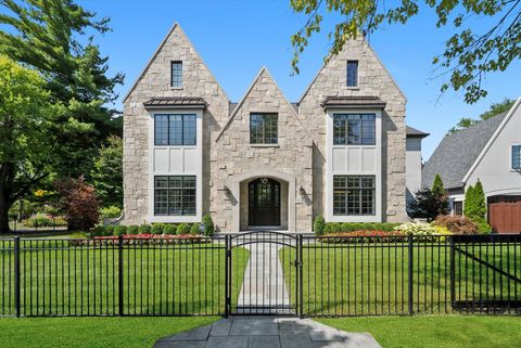 330 Brookside Lane Glencoe IL 60022