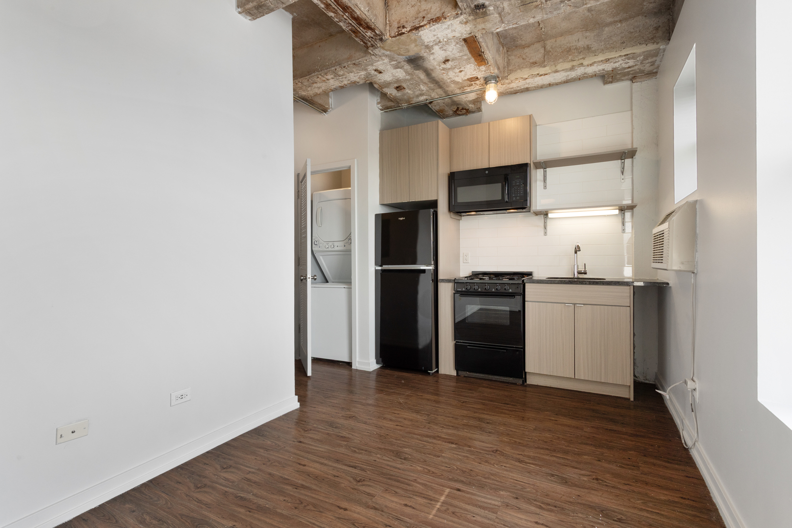 1325 W Wilson Avenue 605