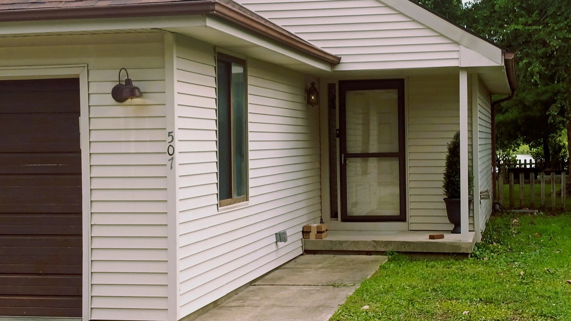 507 Clearwater Drive 1