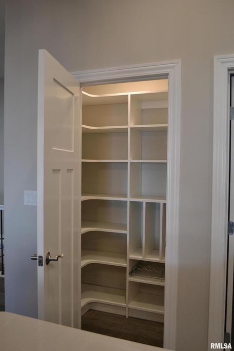 Tiny photo for 4605 BELLEVUE Drive, Springfield, IL 62711 (MLS # 12539116)