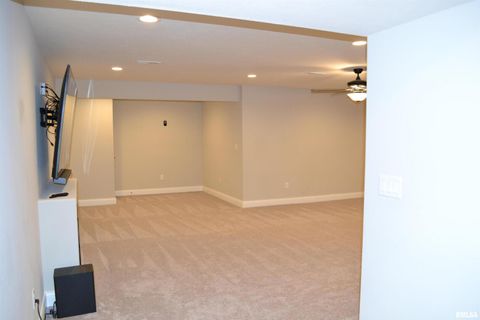 Tiny photo for 4605 BELLEVUE Drive, Springfield, IL 62711 (MLS # 12539116)