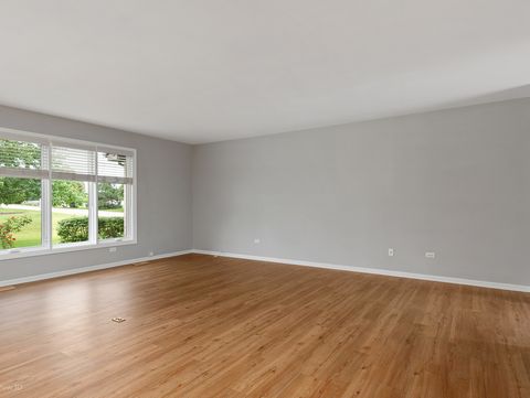 Tiny photo for 9430 Debbie Lane, Orland Park, IL 60467 (MLS # 12702596)