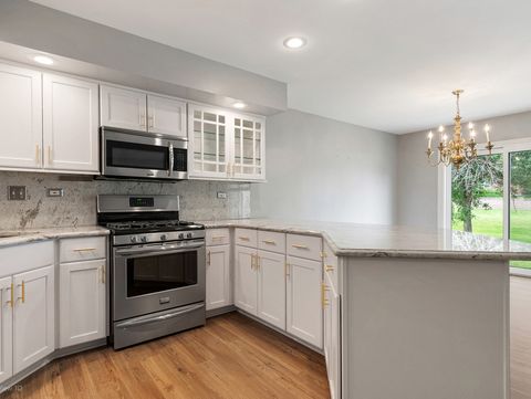 Tiny photo for 9430 Debbie Lane, Orland Park, IL 60467 (MLS # 12702596)