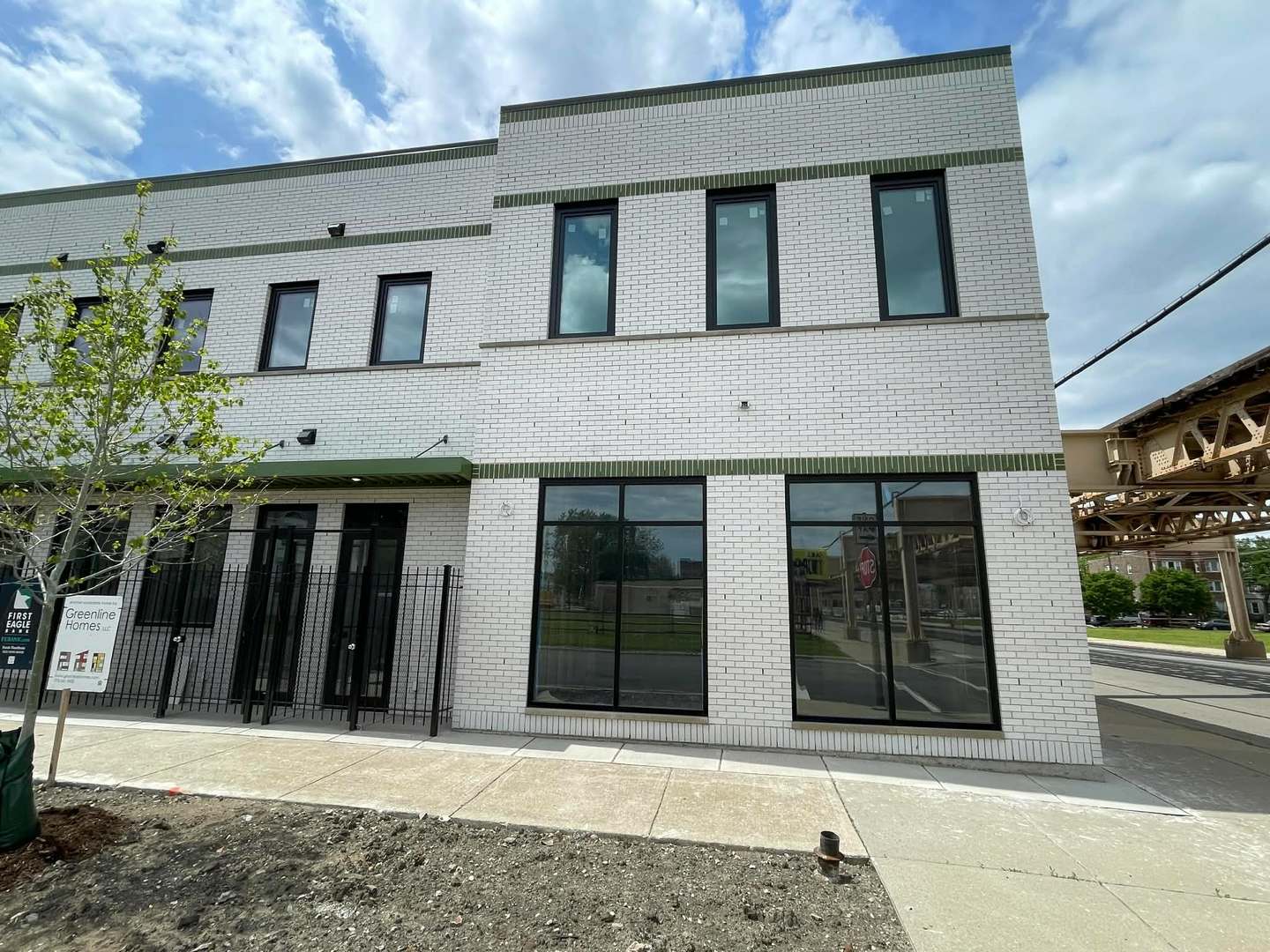 6302 S Champlain Avenue 2 - Photo 2