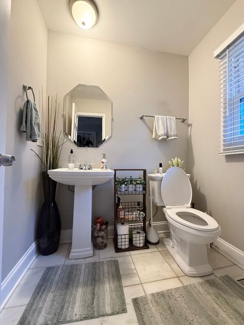 Tiny photo for 643 Burgundy Court #B, Elk Grove Village, IL 60007 (MLS # 12512067)